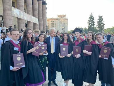 Состоялось вручение дипломов с отличием магистрам исторического факультета МГУ